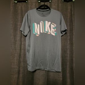 Mens NWT Nike Running Shirt Size Small